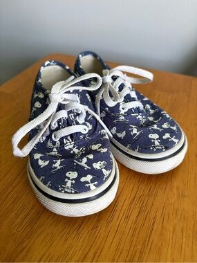 Vans Toddler Navy Peanuts Snoopy Canvas Lace-Up Sneakers